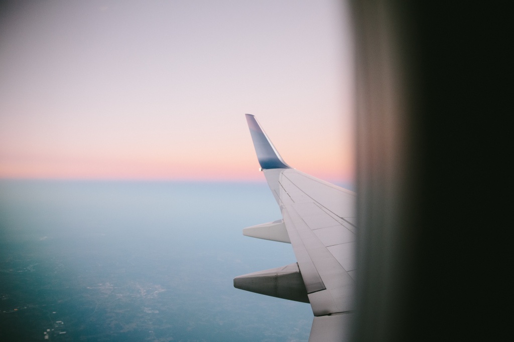 Airplane photo by Freddy Castro